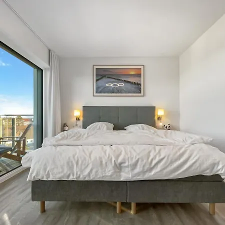 Penthouse - Sterntaucher * Glowe