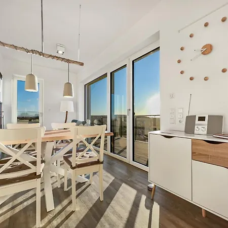 Penthouse - Sterntaucher * Glowe